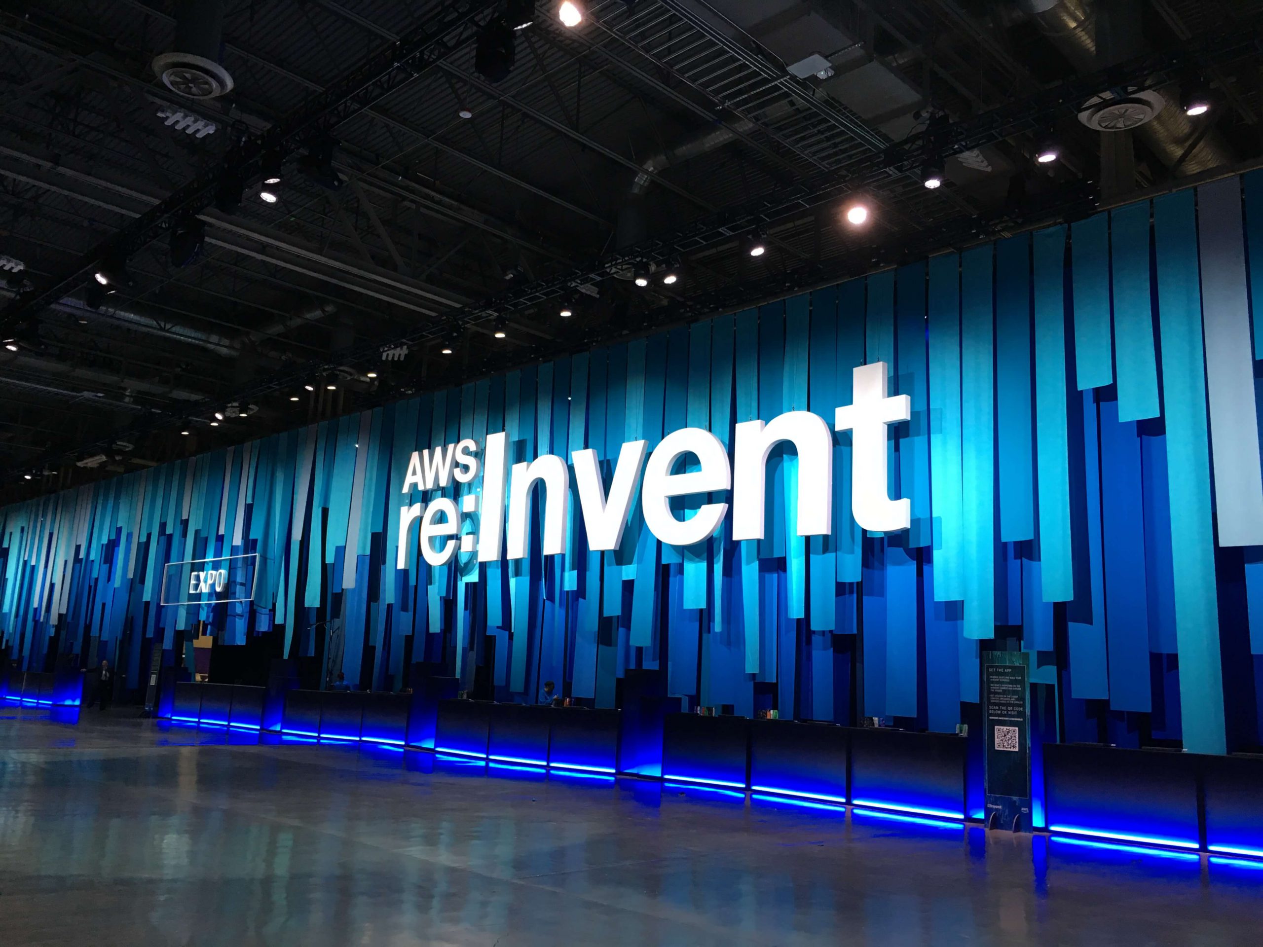 AWS re:Invent 2017の会場〜受付、SWAG、EXPO〜